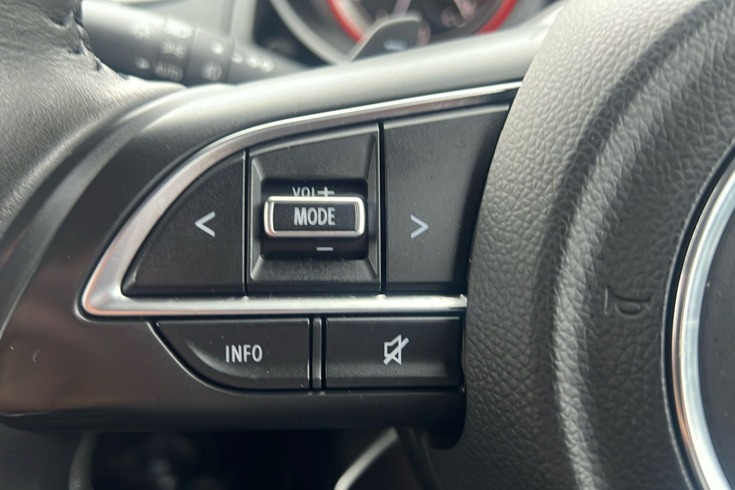 Used Suzuki Swift 2023 for sale - 77056558: Photo 44