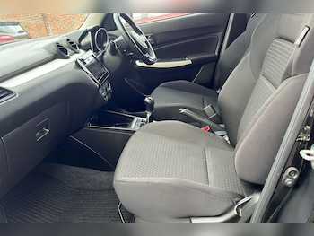 Used Suzuki Swift 2021 for sale - 76442539: Photo