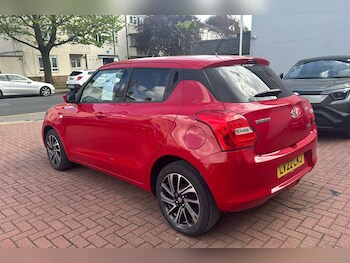 Used Suzuki Swift 2022 for sale - 77962989: Photo