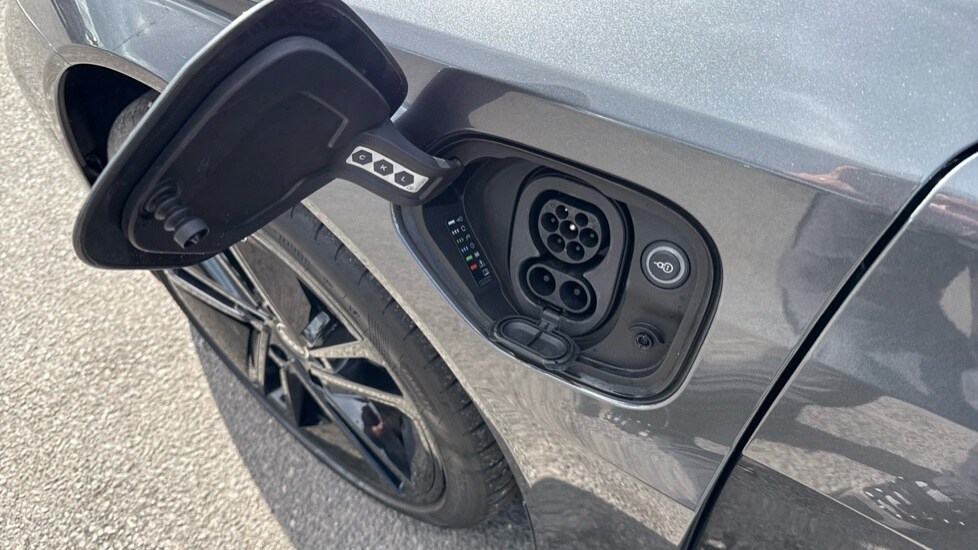 Used Audi e-tron GT 2024 for sale - 76203906: Photo 22