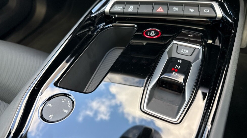 Used Audi e-tron GT 2024 for sale - 76203906: Photo 26