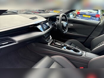 Used Audi e-tron GT 2024 for sale - 76203906: Photo 2
