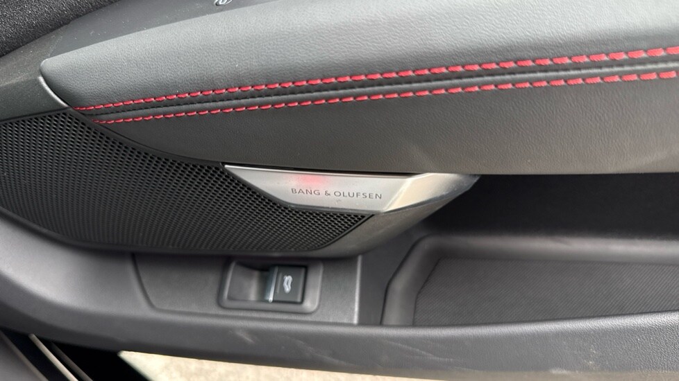 Used Audi e-tron GT 2024 for sale - 76203906: Photo 32