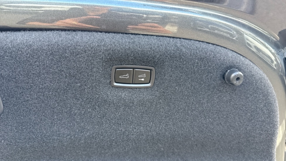 Used Audi e-tron GT 2024 for sale - 76203906: Photo 46