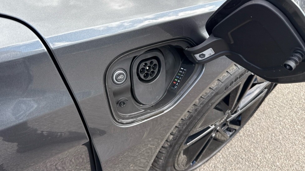Used Audi e-tron GT 2024 for sale - 76203906: Photo 47