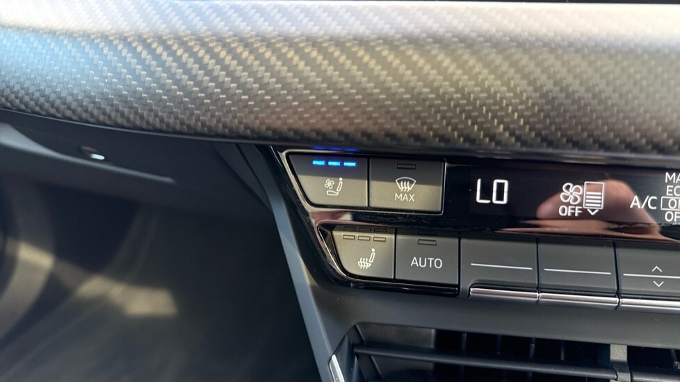 Used Audi e-tron GT 2024 for sale - 76203906: Photo 59