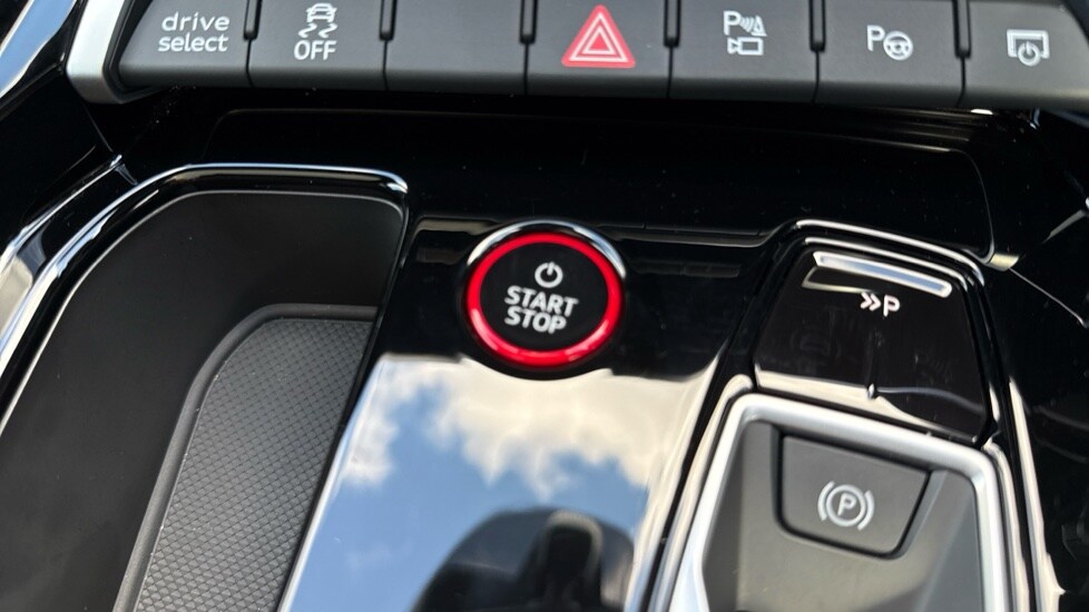 Used Audi e-tron GT 2024 for sale - 76203906: Photo 60