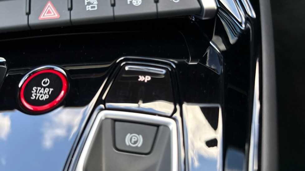 Used Audi e-tron GT 2024 for sale - 76203906: Photo 62
