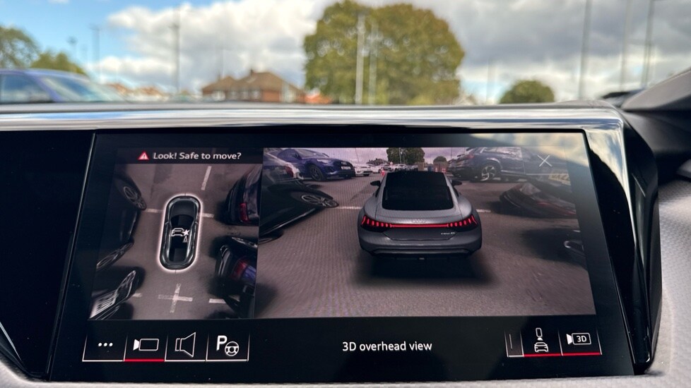 Used Audi e-tron GT 2024 for sale - 76203906: Photo 71
