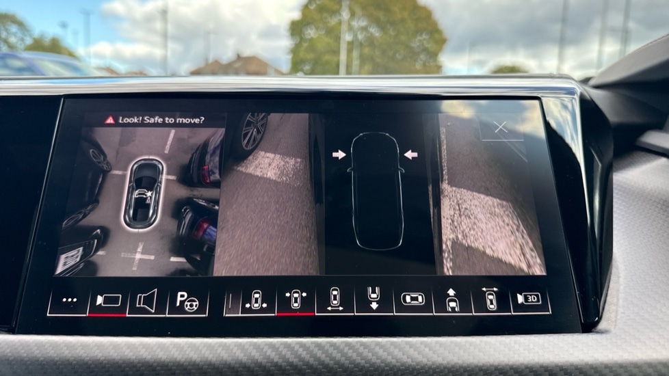 Used Audi e-tron GT 2024 for sale - 76203906: Photo 77