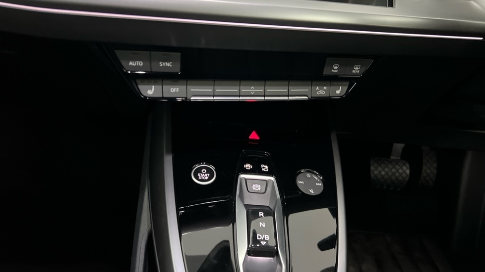 Used Audi Q4 e-tron 2025 for sale - 76514922: Photo 16