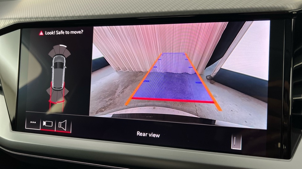 Used Audi Q4 e-tron 2025 for sale - 76514922: Photo 32