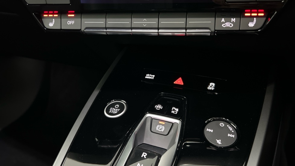 Used Audi Q4 e-tron 2025 for sale - 76514922: Photo 34