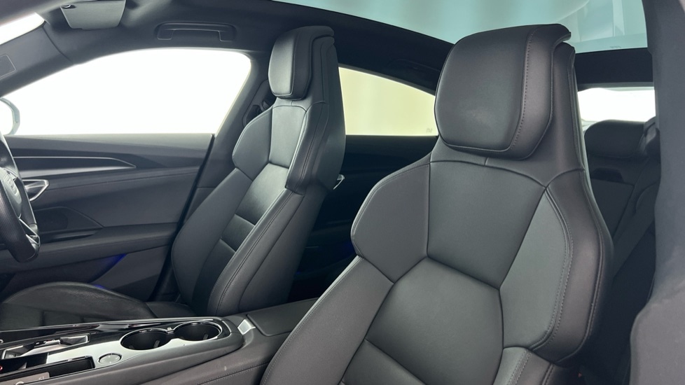 Used Audi e-tron GT 2022 for sale - 76717306: Photo 17