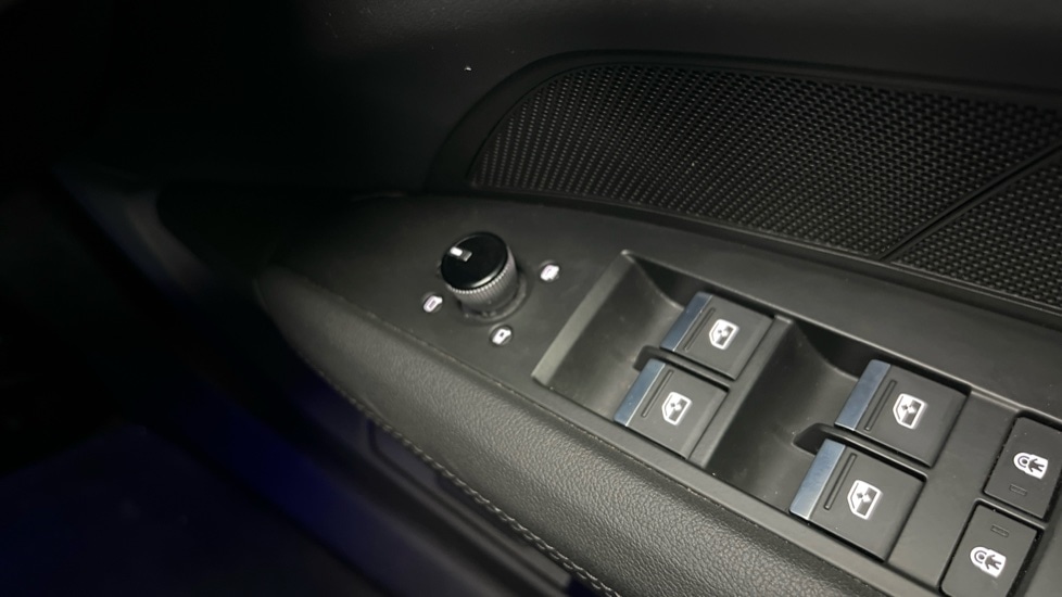 Used Audi e-tron GT 2022 for sale - 76717306: Photo 41