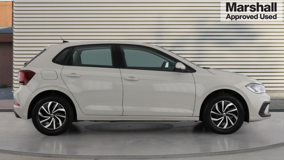 Used Volkswagen Polo 2023 for sale - 76384542: Photo 2