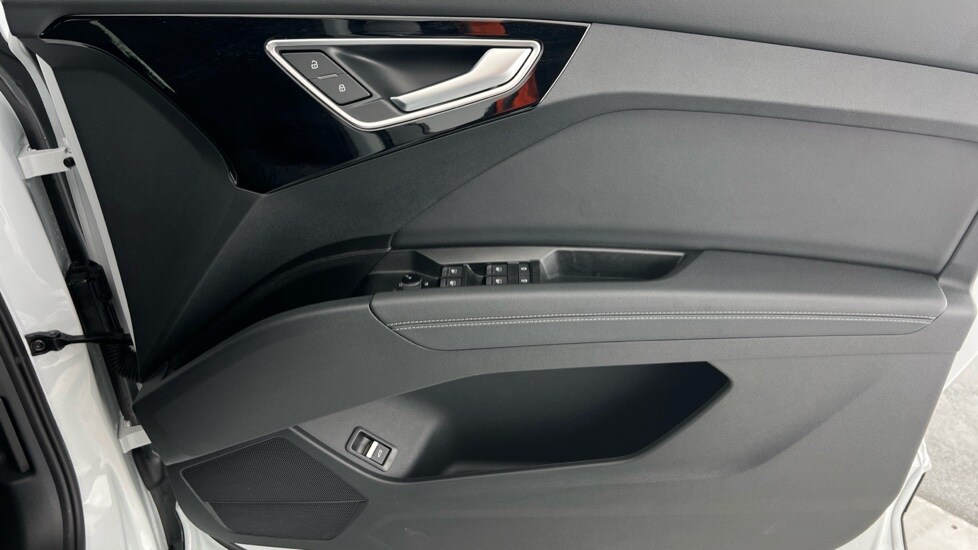 Used Audi Q4 e-tron 2025 for sale - 76438153: Photo 31