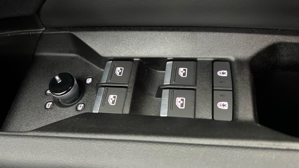 Used Audi Q4 e-tron 2025 for sale - 76438153: Photo 41