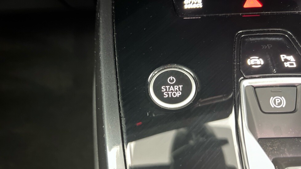 Used Audi Q4 e-tron 2025 for sale - 76438153: Photo 48