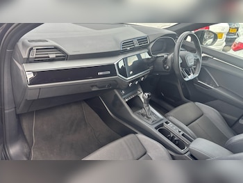 Used Audi Q3 2023 for sale - 75544603: Photo