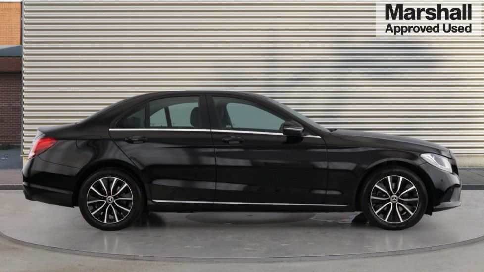Used Mercedes-Benz C Class 2019 for sale - 76350835: Photo 2