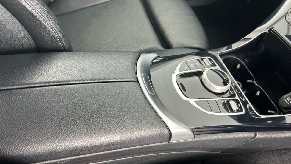 Used Mercedes-Benz C Class 2019 for sale - 76350835: Photo 26
