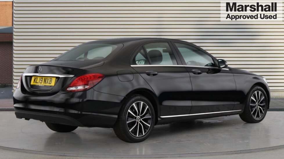 Used Mercedes-Benz C Class 2019 for sale - 76350835: Photo 3