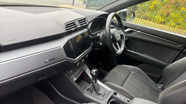 Used Audi Q3 2022 for sale - 76124330: Photo 2