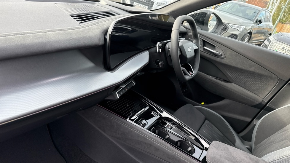 Used Audi Q3 2025 for sale - 76660963: Photo 2