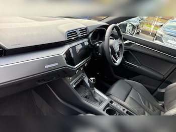 Used Audi Q3 2025 for sale - 76652696: Photo