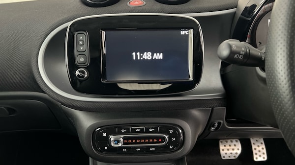 Used smart fortwo 2019 for sale - 76261525: Photo 12