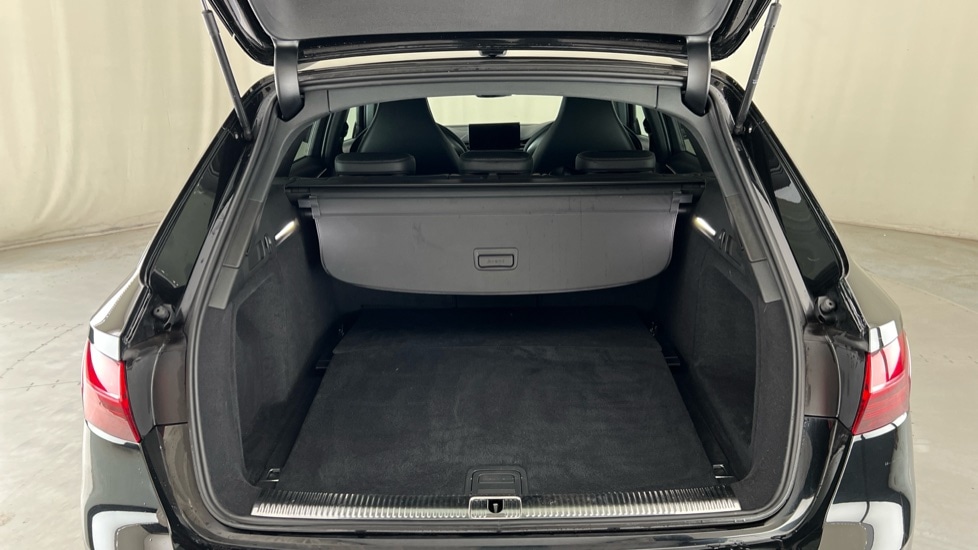 Used Audi RS4 2023 for sale - 76539900: Photo 18