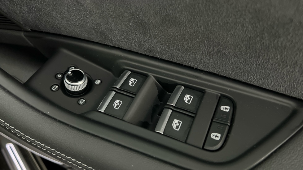 Used Audi RS4 2023 for sale - 76539900: Photo 27