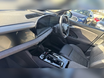 Used Audi Q6 e-tron 2024 for sale - 76575229: Photo