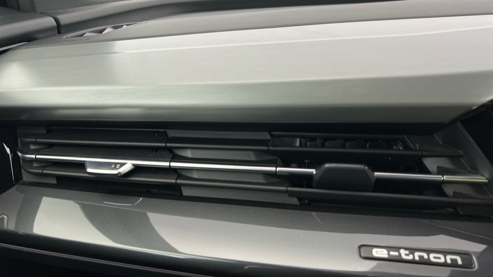 Used Audi Q4 e-tron 2022 for sale - 76966777: Photo 16