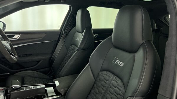 Used Audi RS6 2024 for sale - 76130525: Photo 17