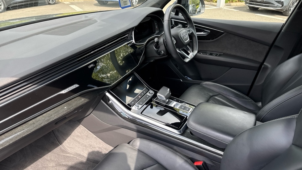 Used Audi Q7 2022 for sale - 76901298: Photo 10