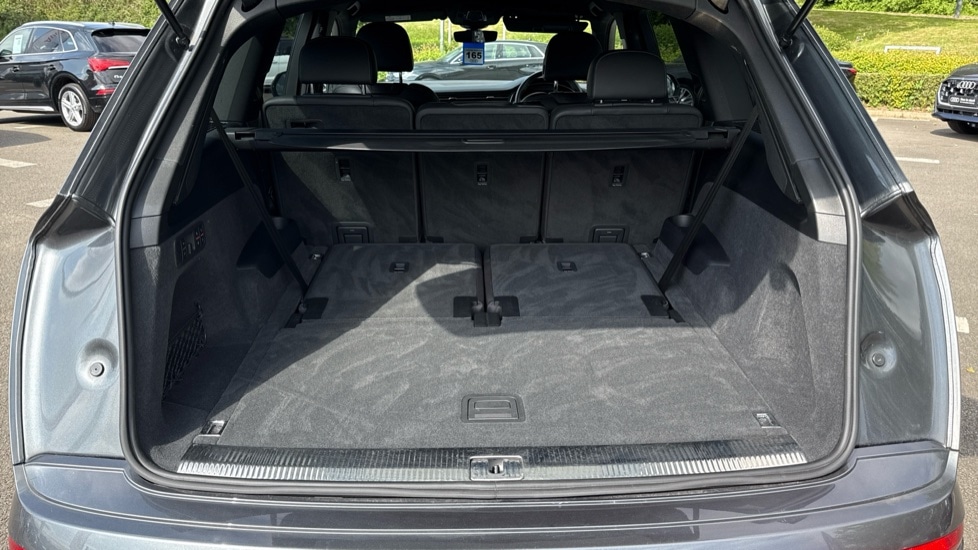 Used Audi Q7 2022 for sale - 76901298: Photo 15