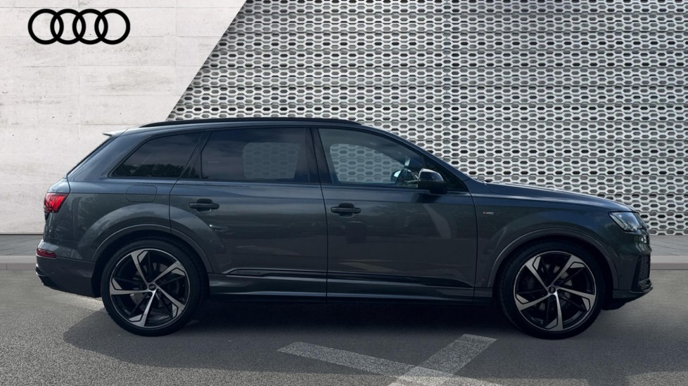 Used Audi Q7 2022 for sale - 76901298: Photo 2