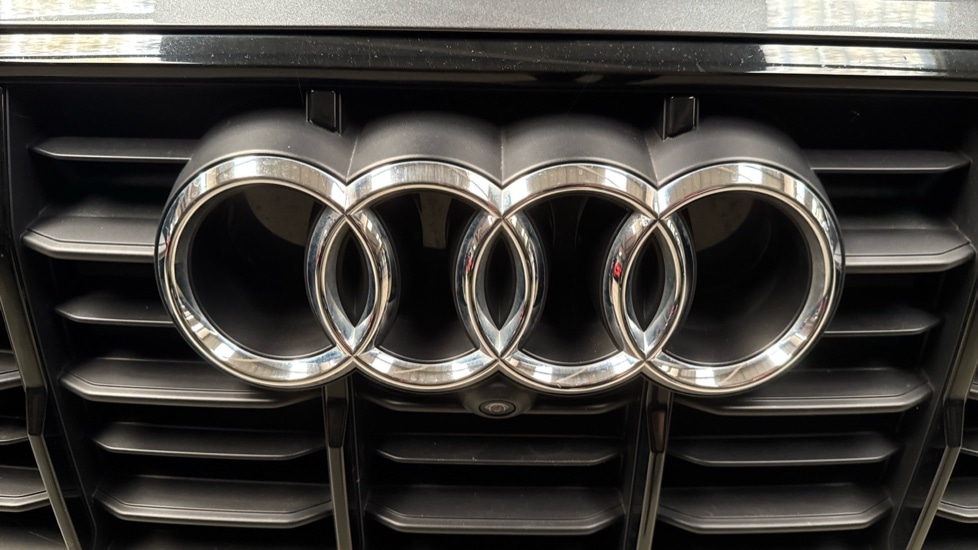 Used Audi Q7 2022 for sale - 76901298: Photo 40