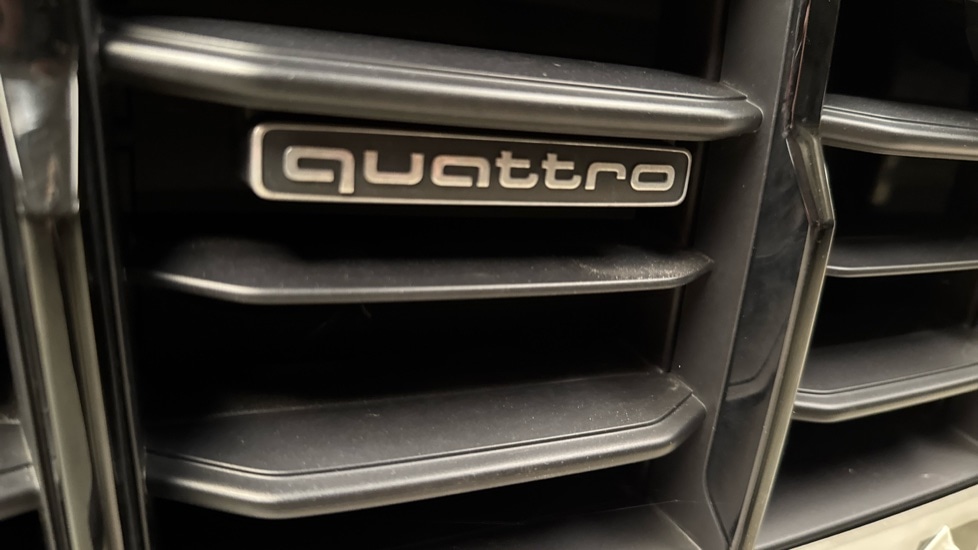 Used Audi Q7 2022 for sale - 76901298: Photo 45