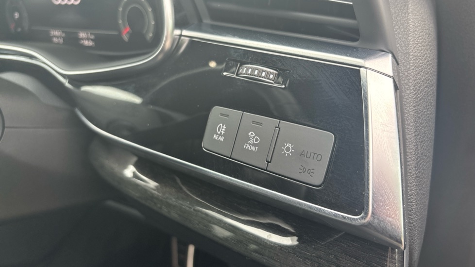 Used Audi Q7 2022 for sale - 76901298: Photo 47