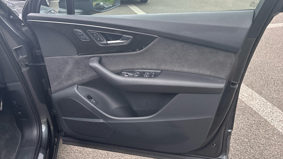 Used Audi Q7 2022 for sale - 76901298: Photo 48