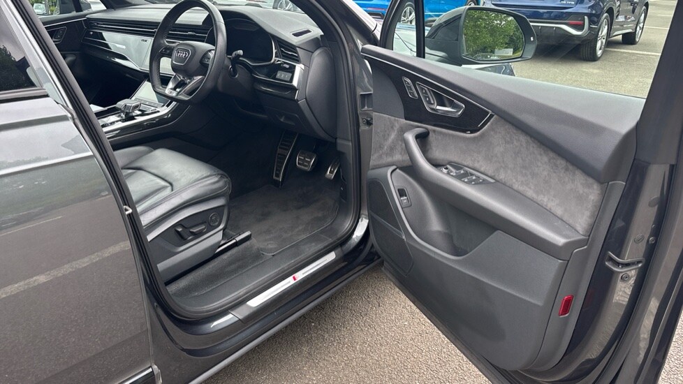 Used Audi Q7 2022 for sale - 76901298: Photo 49