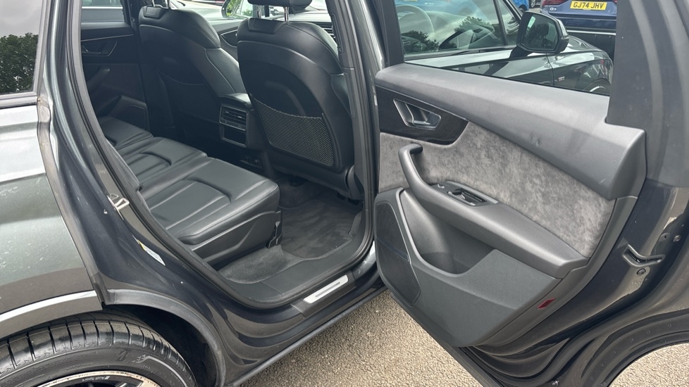 Used Audi Q7 2022 for sale - 76901298: Photo 51