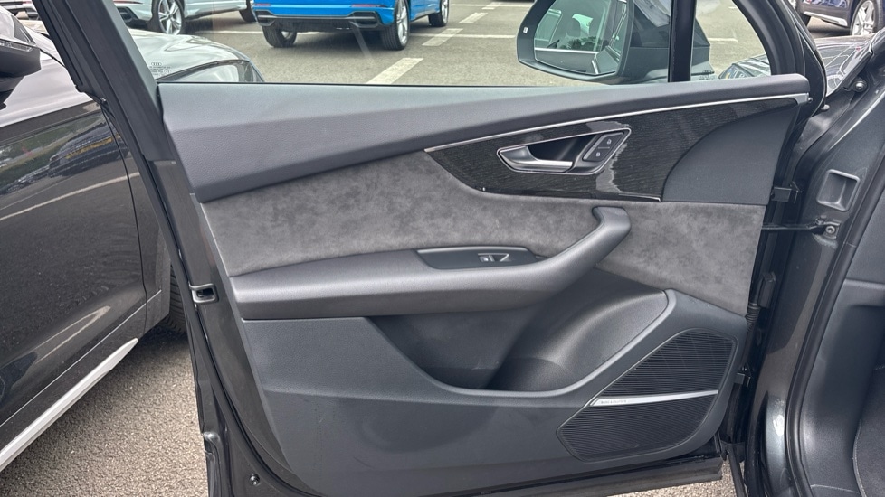 Used Audi Q7 2022 for sale - 76901298: Photo 60