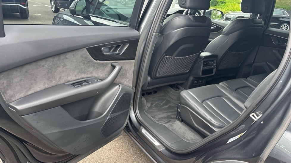 Used Audi Q7 2022 for sale - 76901298: Photo 62