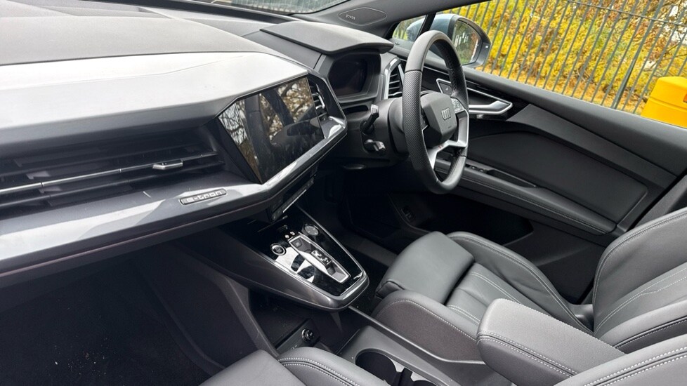 Used Audi Q4 e-tron 2025 for sale - 76208766: Photo 2