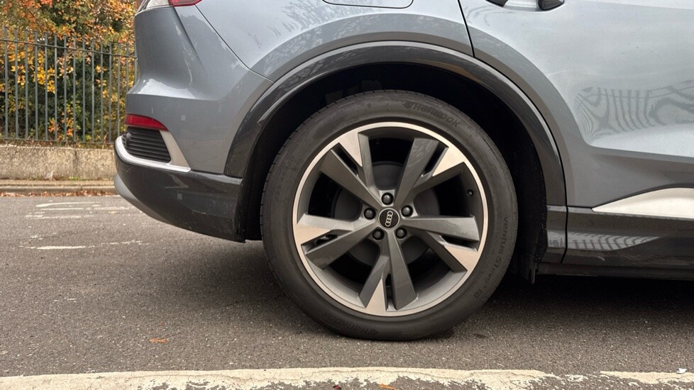 Used Audi Q4 e-tron 2025 for sale - 76208766: Photo 21