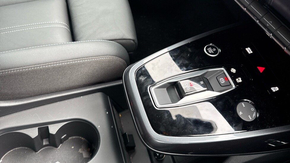 Used Audi Q4 e-tron 2025 for sale - 76208766: Photo 27